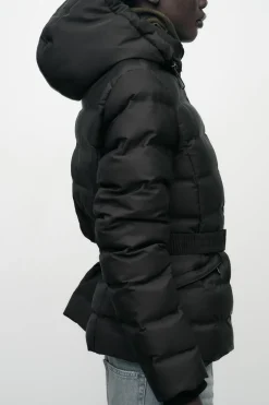 ANORAK CINTURÓN CAPUCHA WATER AND WIND PROTECTION