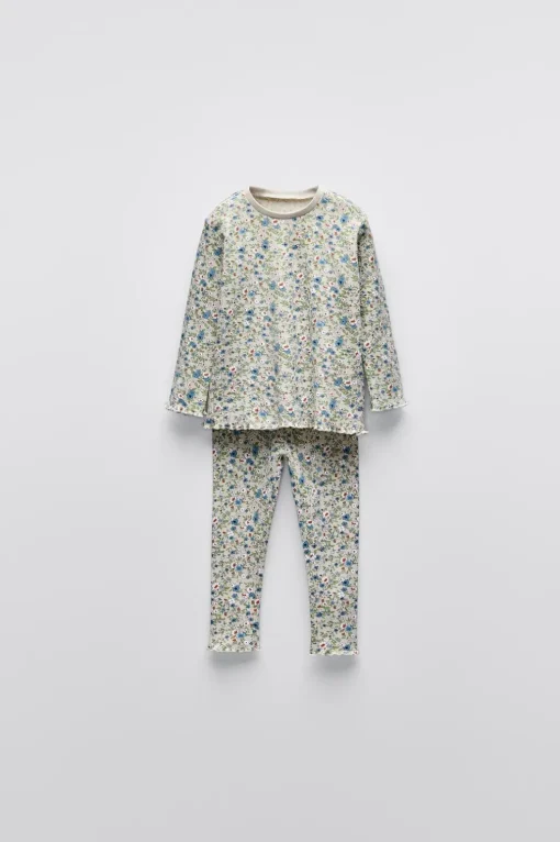 2-6 AÑOS/ PIJAMA FLORECITAS