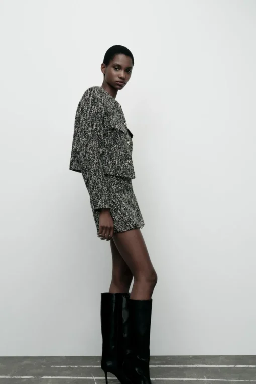 BLAZER CORTA ESTRUCTURA