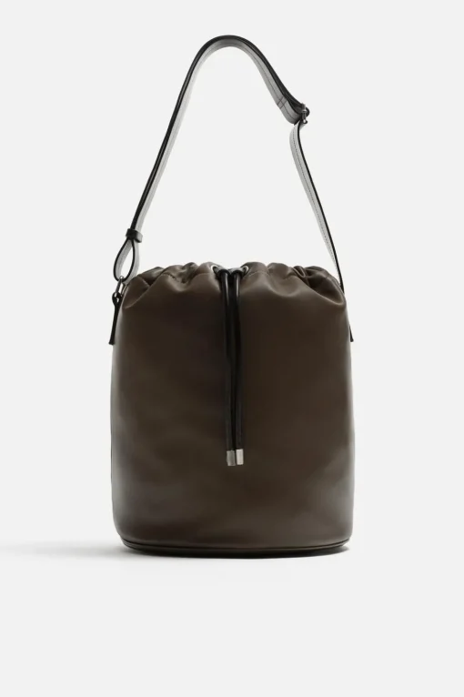 BOLSO BUCKET PIEL X NANUSHKA