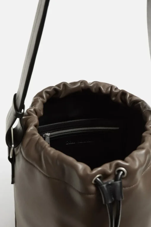 BOLSO BUCKET PIEL X NANUSHKA