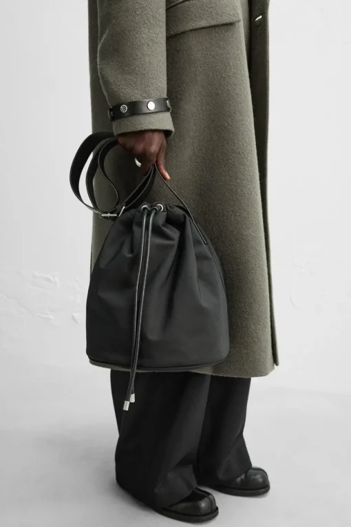 BOLSO BUCKET X NANUSHKA