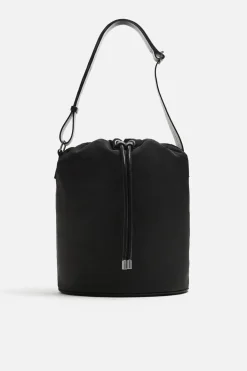 BOLSO BUCKET X NANUSHKA