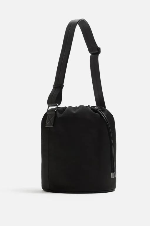 BOLSO BUCKET X NANUSHKA