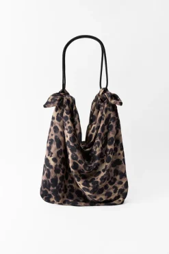 BOLSO EFECTO SATINADO ESTAMPADO ANIMAL