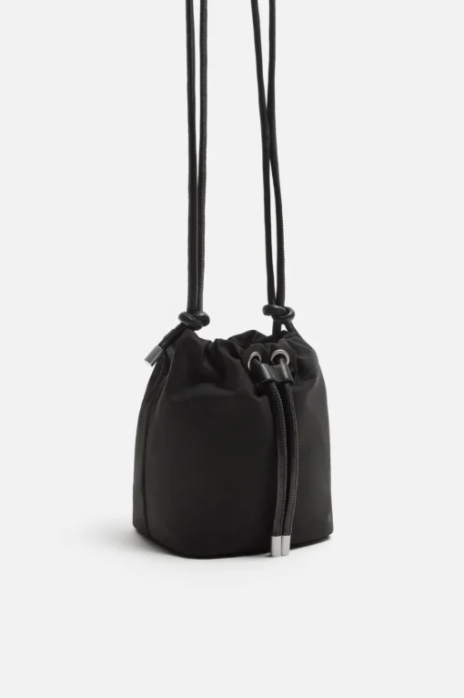 BOLSO MINI BUCKET X NANUSHKA