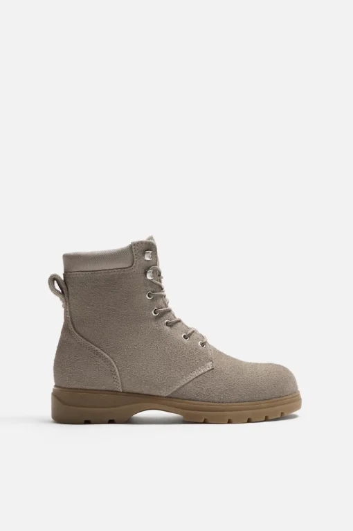 BOTA CORDONES PIEL