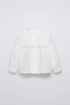CAMISA ROMÁNTICA BORDADOS