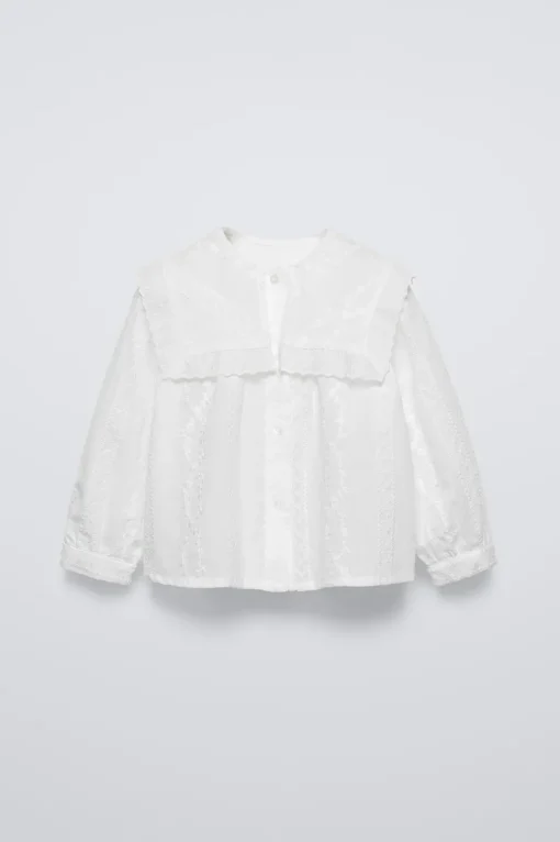 CAMISA ROMÁNTICA BORDADOS