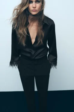 CAMISA SATINADA PLUMAS