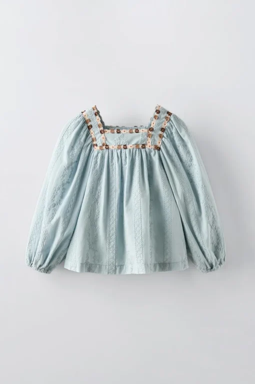 CAMISA VIVOS FLORES BORDADAS