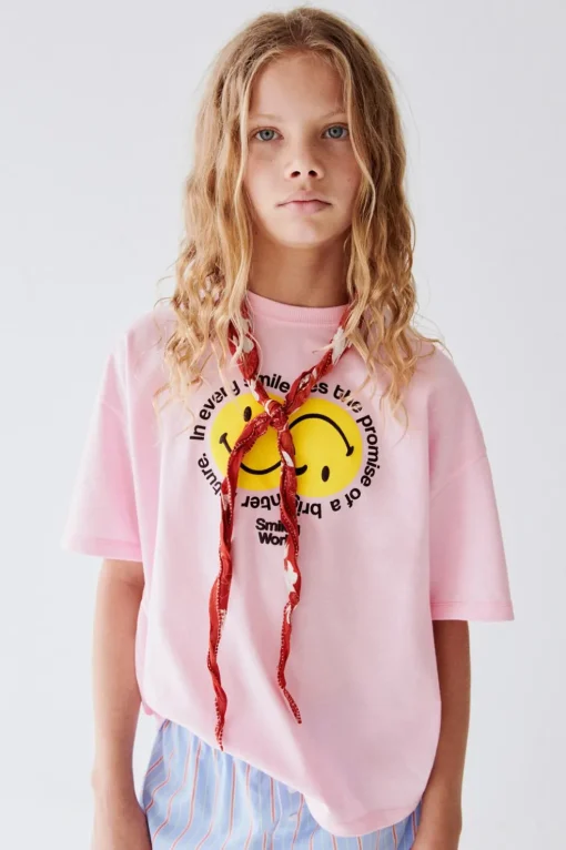 CAMISETA ESTAMPADO RELIEVE SMILEYWORLD ®