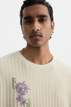 CAMISETA ESTRUCTURA BORDADOS
