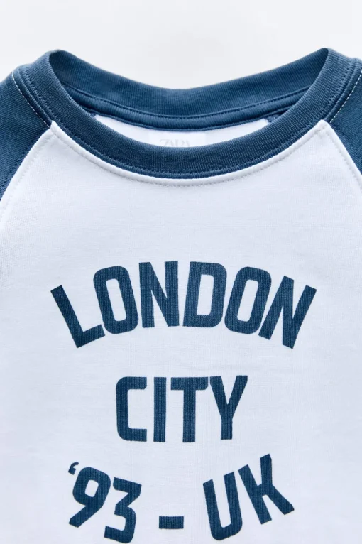 CAMISETA VARSITY