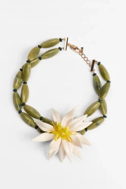 COLLAR FLOR ABALORIOS