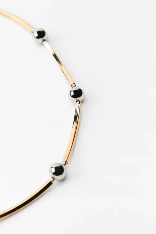 COLLAR PIEZAS METÁLICAS