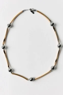 COLLAR PIEZAS METÁLICAS