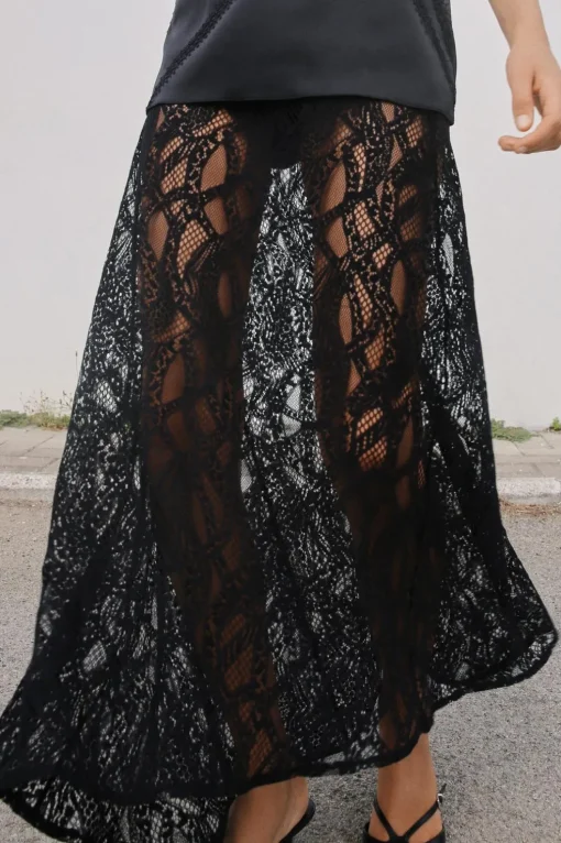 FALDA MIDI ENCAJE