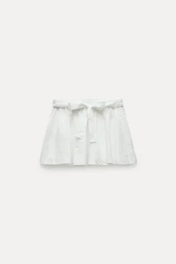 FALDA PANTALÓN BORDADOS ENGOMADOS