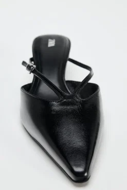 MULE TACÓN PIEL