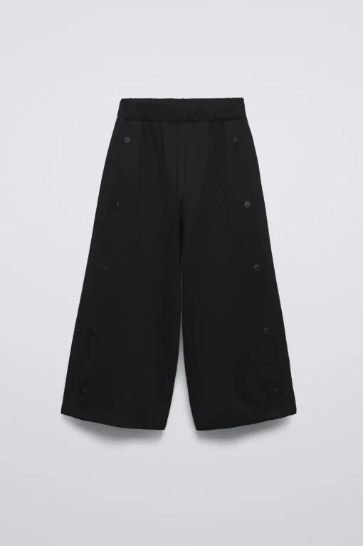 PANTALÓN INTERLOCK BOTONES