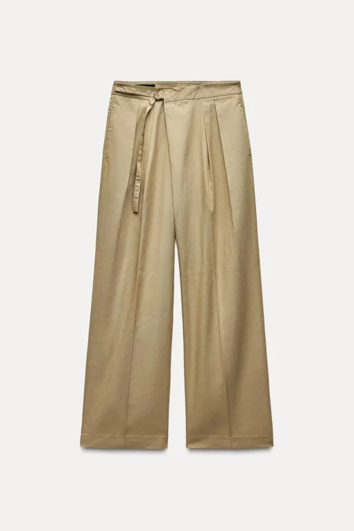 PANTALÓN PINZAS HEBILLA