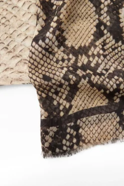 PAÑUELO MODAL SEDA ESTAMPADO ANIMAL