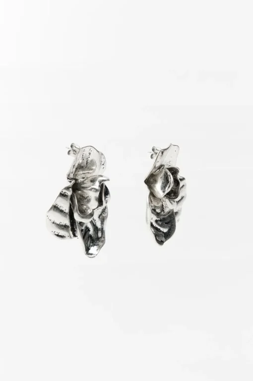 PENDIENTES FLOR LABRADA