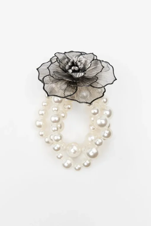 PULSERA PERLAS FLOR BRILLOS