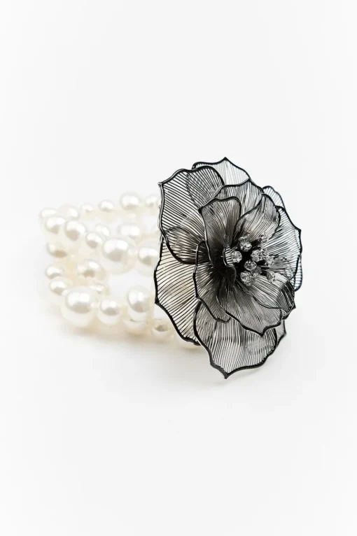 PULSERA PERLAS FLOR BRILLOS