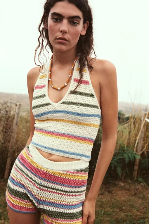 SHORTS CROCHET RAYAS