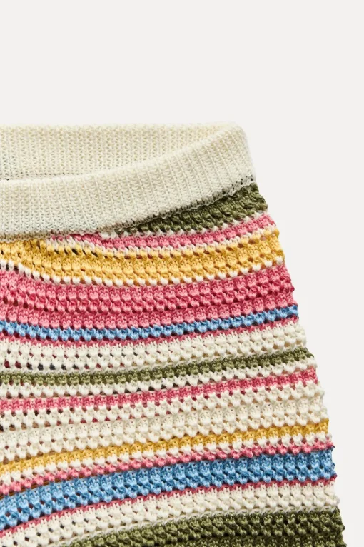 SHORTS CROCHET RAYAS