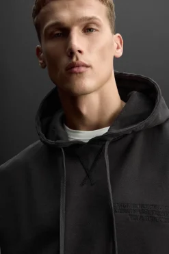 SUDADERA CAPUCHA BORDADO