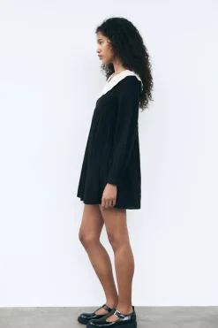 VESTIDO CORTO CUELLO BOBO