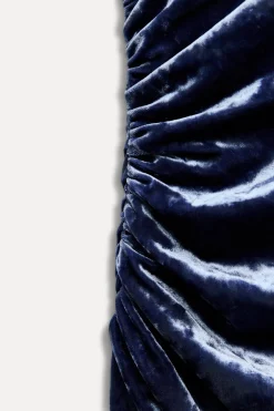 VESTIDO MIDI DRAPEADO TERCIOPELO
