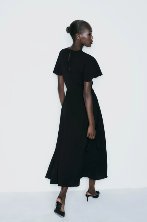 VESTIDO MIDI FLUIDO