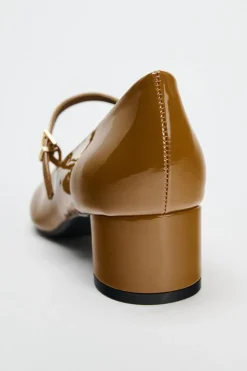ZAPATO TACÓN ANCHO PULSERA