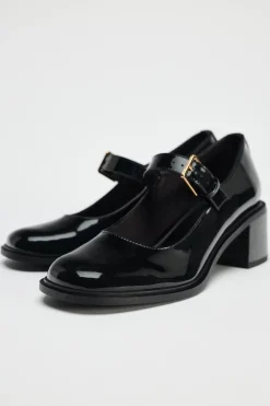 ZAPATO TACÓN EFECTO ACHAROLADO