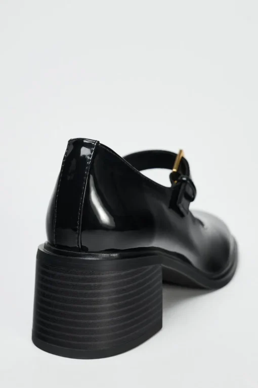 ZAPATO TACÓN EFECTO ACHAROLADO