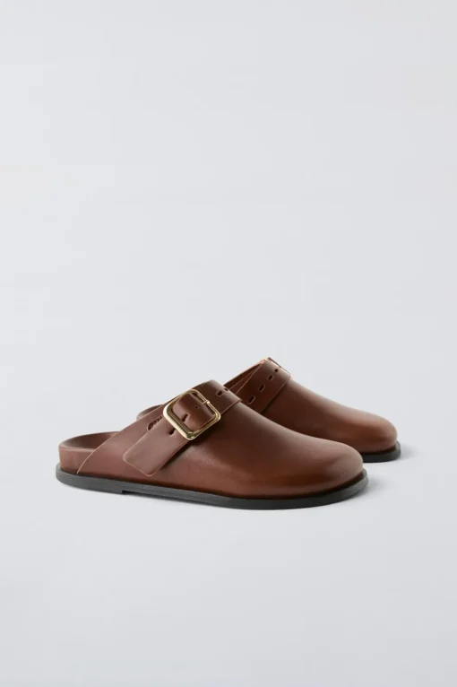 ZUECO PIEL HEBILLA LATERAL